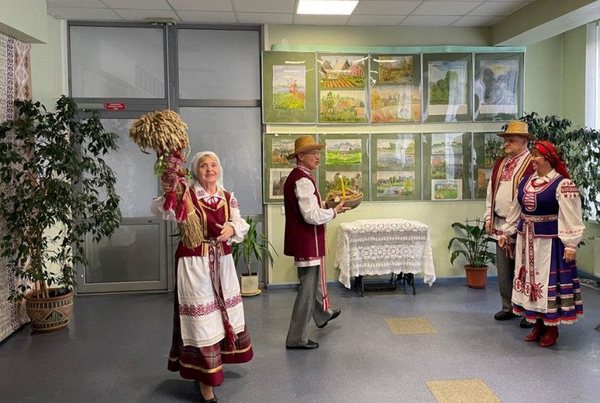 На празднике Багач желали всем достатка